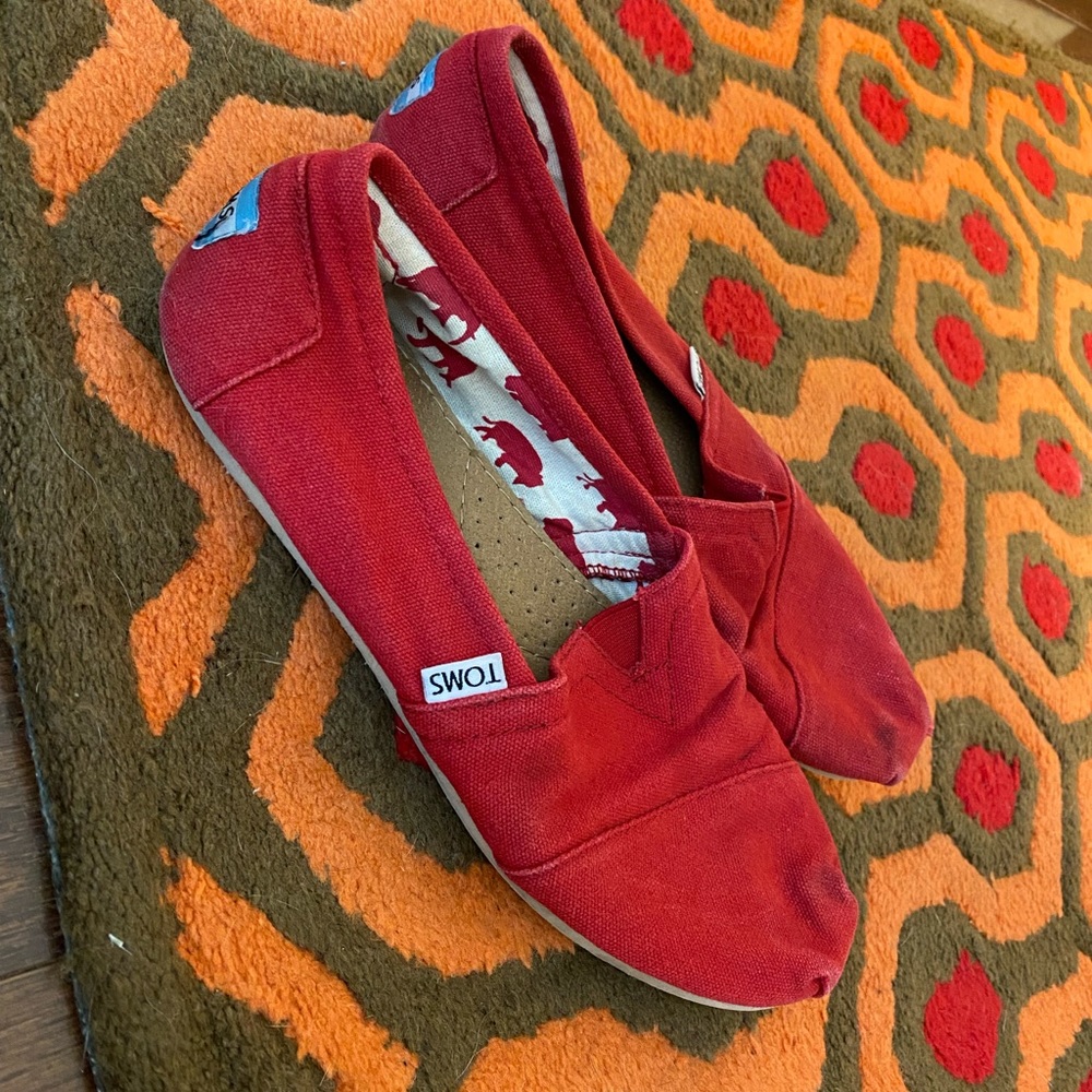 Red TOMS